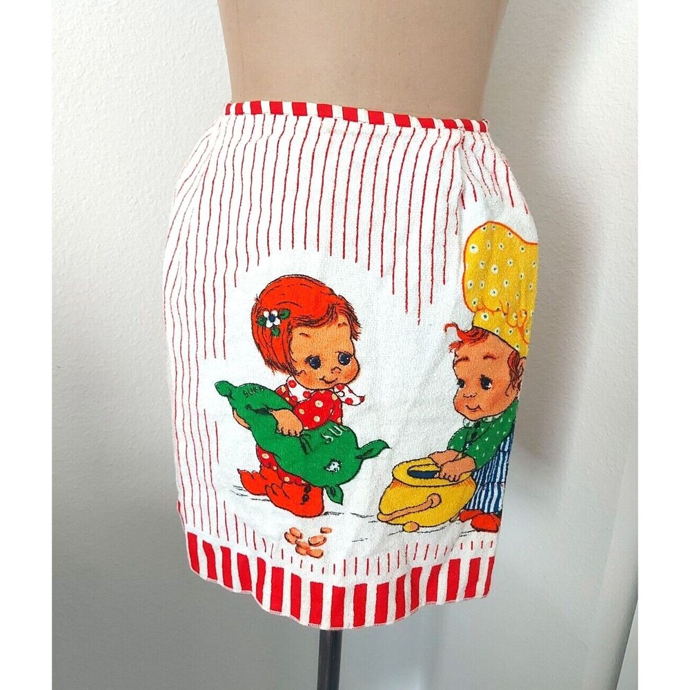 Vintage Terry Cloth Red and White Cute Baking Scene Apron